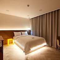 SOUNDS HOTEL