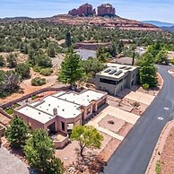 Beautiful Sedona Home, Redrock Views, and Hot Tub by RedAwning