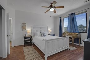 Beautiful Sedona Home, Redrock Views, and Hot Tub by RedAwning