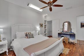 Beautiful Sedona Home, Redrock Views, and Hot Tub by RedAwning