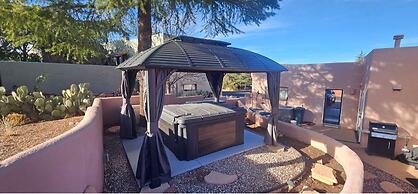 Beautiful Sedona Home, Redrock Views, and Hot Tub by RedAwning
