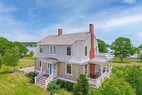 Waterfront Colonial - Best Views On The Island! 4 Bedroom Home by Reda
