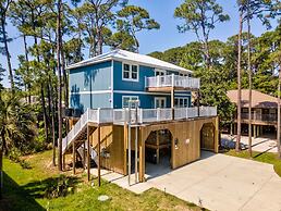 Blue Haven - 1414 Oleander 4 Bedroom Home by RedAwning