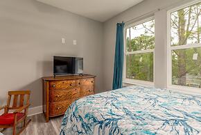 Blue Haven - 1414 Oleander 4 Bedroom Home by RedAwning
