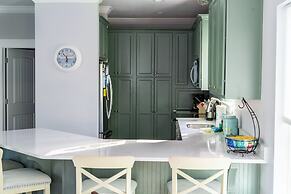 Blue Haven - 1414 Oleander 4 Bedroom Home by RedAwning