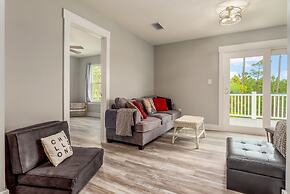 Blue Haven - 1414 Oleander 4 Bedroom Home by RedAwning