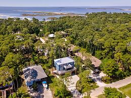 Blue Haven - 1414 Oleander 4 Bedroom Home by RedAwning