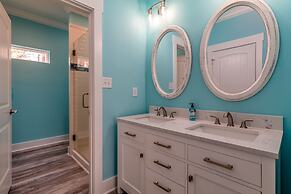 Blue Haven - 1414 Oleander 4 Bedroom Home by RedAwning