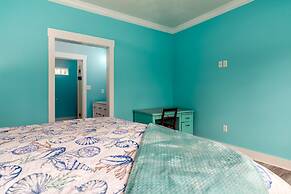 Blue Haven - 1414 Oleander 4 Bedroom Home by RedAwning