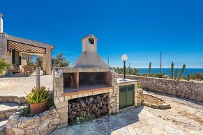 3248 Stone Hill House by Barbarhouse