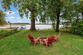 Park Lake Getaway