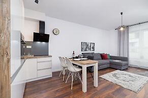 Slusarska Apartment Cracow by Renters