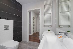 Slusarska Apartment Cracow by Renters