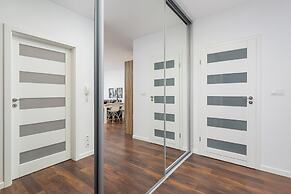 Slusarska Apartment Cracow by Renters