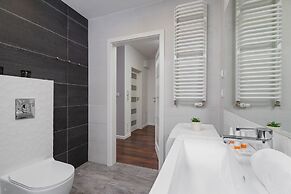 Slusarska Apartment Cracow by Renters