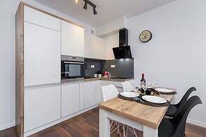 Slusarska Apartment Cracow by Renters