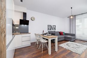 Slusarska Apartment Cracow by Renters