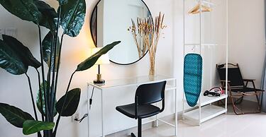 Homesuite' Home at The Shore KK