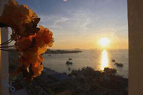 Homesuite' Home at The Shore KK