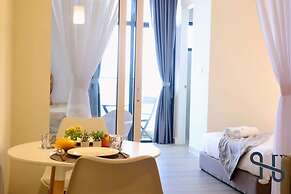 Homesuite' Home at The Shore KK