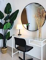 Homesuite' Home at The Shore KK