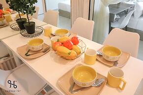 Homesuite' Home at The Shore KK