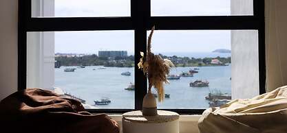 Homesuite' Home at The Shore KK