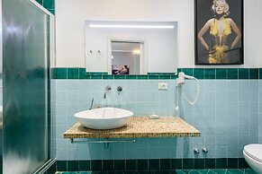 Dolcevita Suite by Mmega