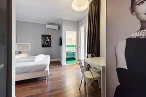 Dolcevita Suite by Mmega