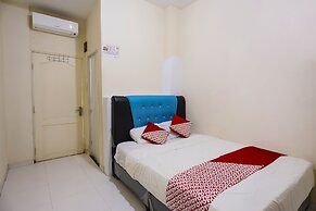 OYO 92451 Hasan House Syariah 2NearVihara Budhi Bhakti