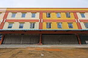 OYO 92451 Hasan House Syariah 2NearVihara Budhi Bhakti