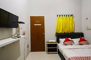 OYO 92451 Hasan House Syariah 2NearVihara Budhi Bhakti