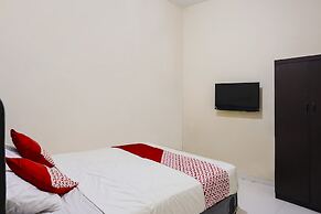 OYO 92451 Hasan House Syariah 2NearVihara Budhi Bhakti