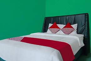 OYO 92377 Wisma Melyro Syariah Near Yamaha - Thamrin Brothers Cabang M