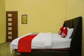 OYO 92377 Wisma Melyro Syariah Near Yamaha - Thamrin Brothers Cabang M