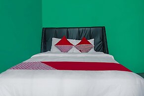 OYO 92377 Wisma Melyro Syariah Near Yamaha - Thamrin Brothers Cabang M