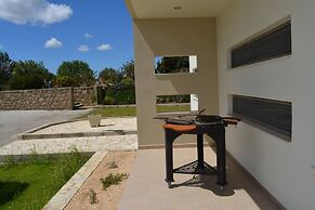 Home21-elegant Spacious Villa-5 min From the Beach