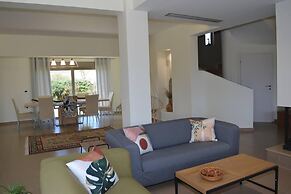 Home21-elegant Spacious Villa-5 min From the Beach