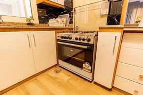 Oak Orchid Opulent 2 BR Apartment with Walk-in Closet