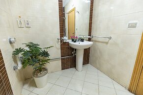 Oak Orchid Opulent 2 BR Apartment with Walk-in Closet