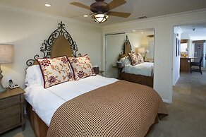Sunset Cove Villas in Laguna Beach