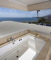 Sunset Cove Villas in Laguna Beach