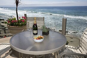 Sunset Cove Villas in Laguna Beach