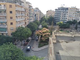 Luxury Art Deco 1-bed Apartment in Thessaloniki