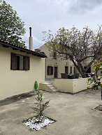 Walnut Tree Villa Ano Archanes-10km From Heraklion