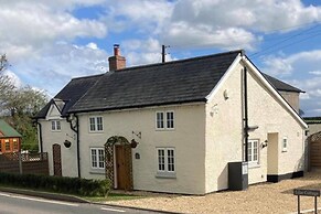 Character Detached 3-bed Cottage Audlem Cheshire