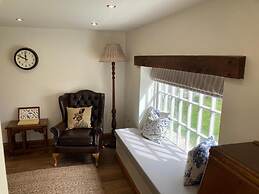 Character Detached 3-bed Cottage Audlem Cheshire