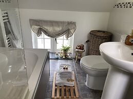 Character Detached 3-bed Cottage Audlem Cheshire