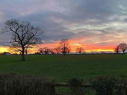 Character Detached 3-bed Cottage Audlem Cheshire
