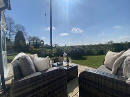 Character Detached 3-bed Cottage Audlem Cheshire